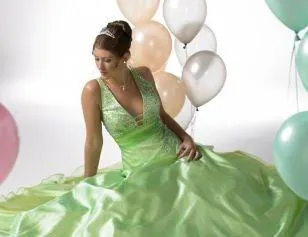 100%SILK ORGANZA FABRIC KIWI GREEN COLOUR embroidered 44&quot; wide [1016]