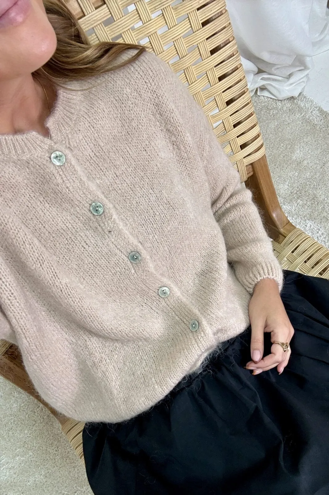 A-bee - Soft Cardigan - Beige