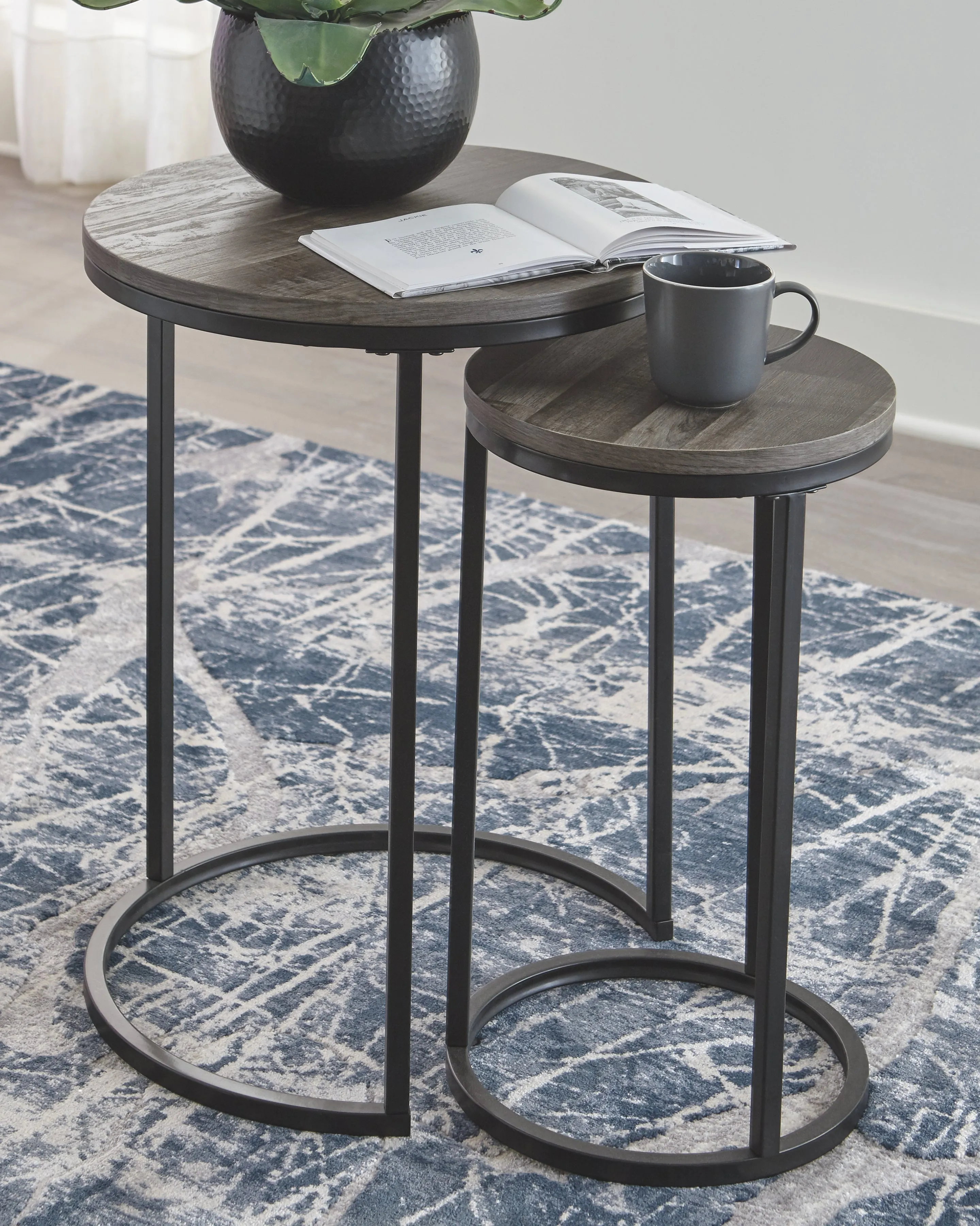 Briarsboro Signature Design by Ashley Table