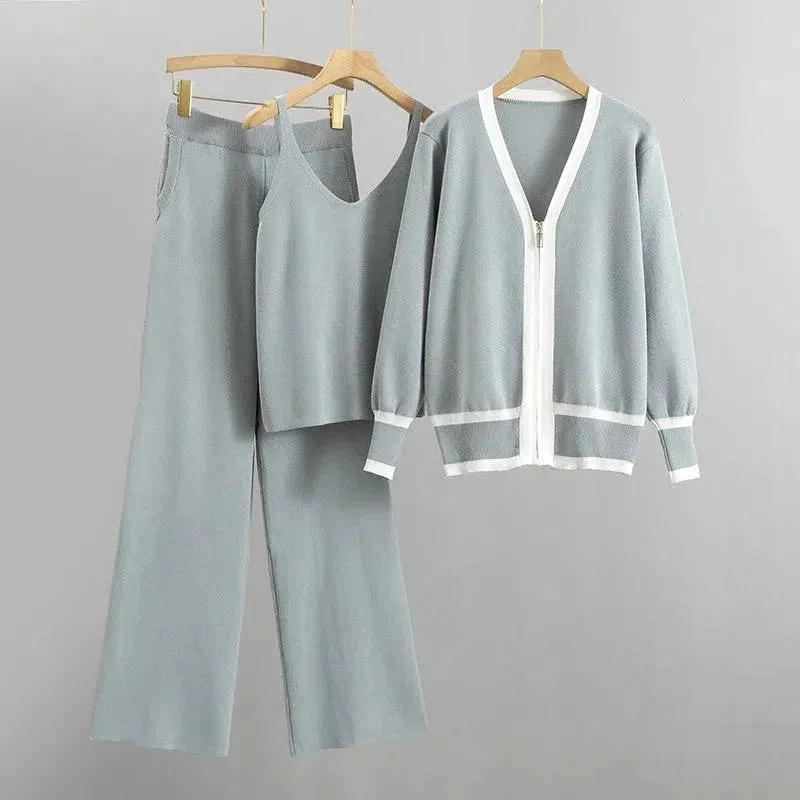 Marguerite – V-neck zip-up cardigan – Three-piece knit set
