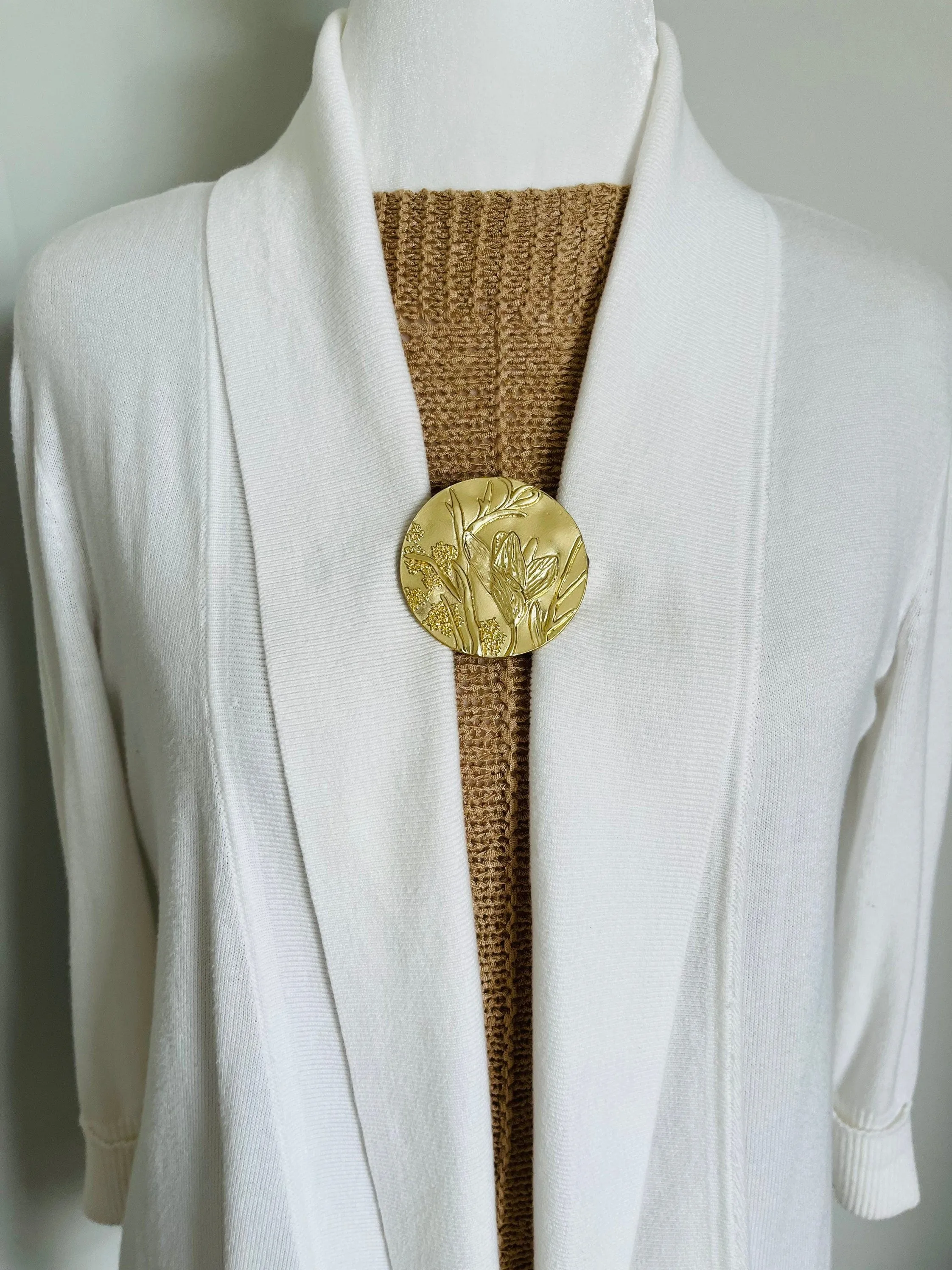 Sweater Clips Gold Flowers Cardigan Clasp Minimalist Sweater Clip Round Sweater Guard Jewelry Gift Gifts for Her by Fabulici