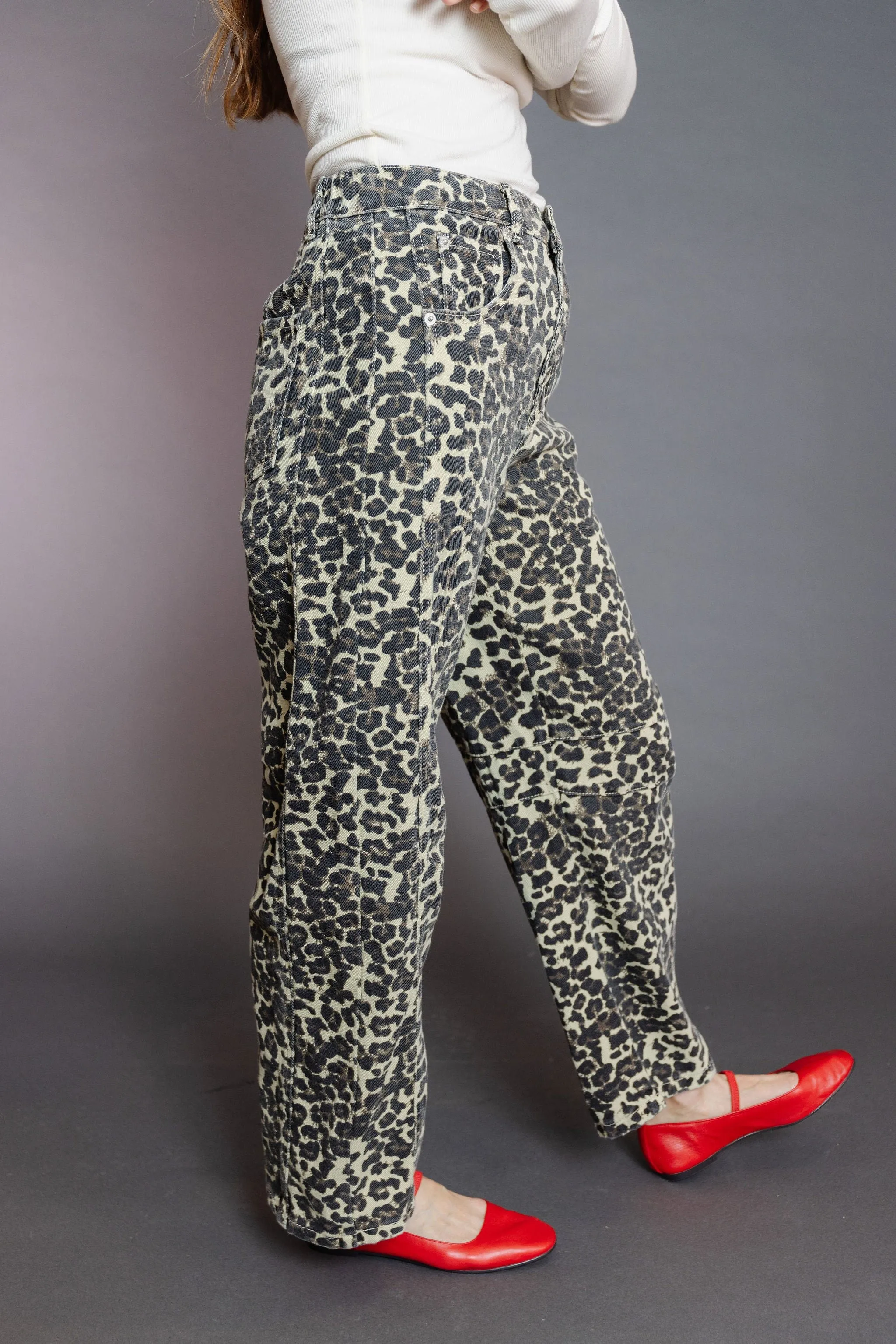 Toshi Barrel Jeans in Leopard Print
